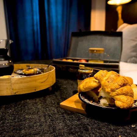 La Petite Valise Hotel Ploudalmézeau Екстериор снимка
