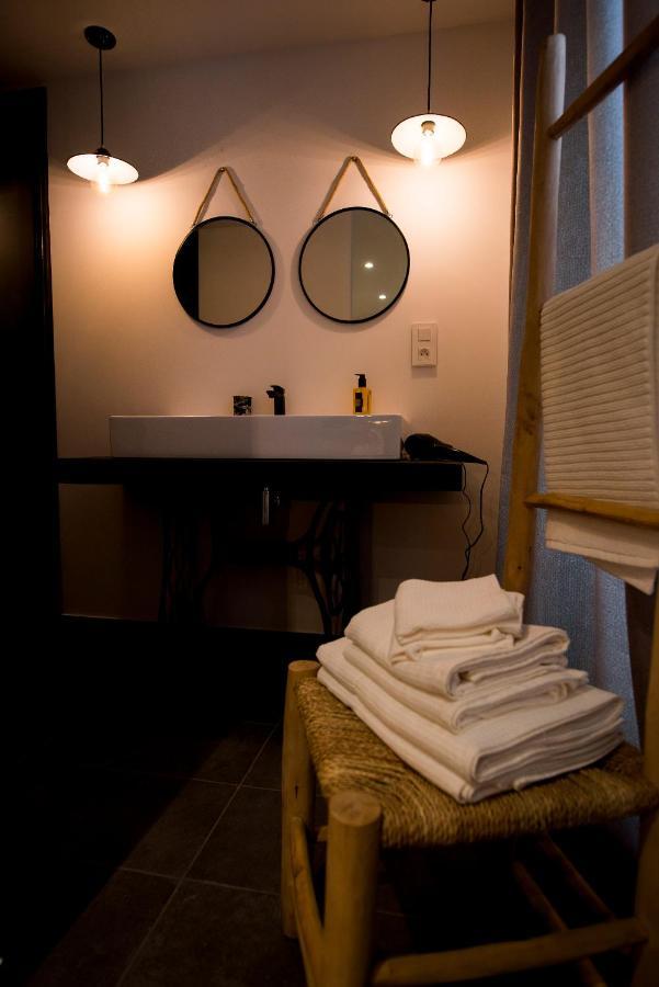 La Petite Valise Hotel Ploudalmézeau Екстериор снимка